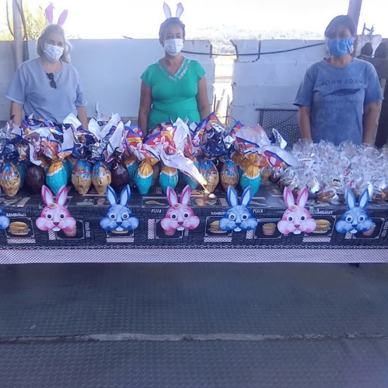 Ovos de Páscoa a serem doados